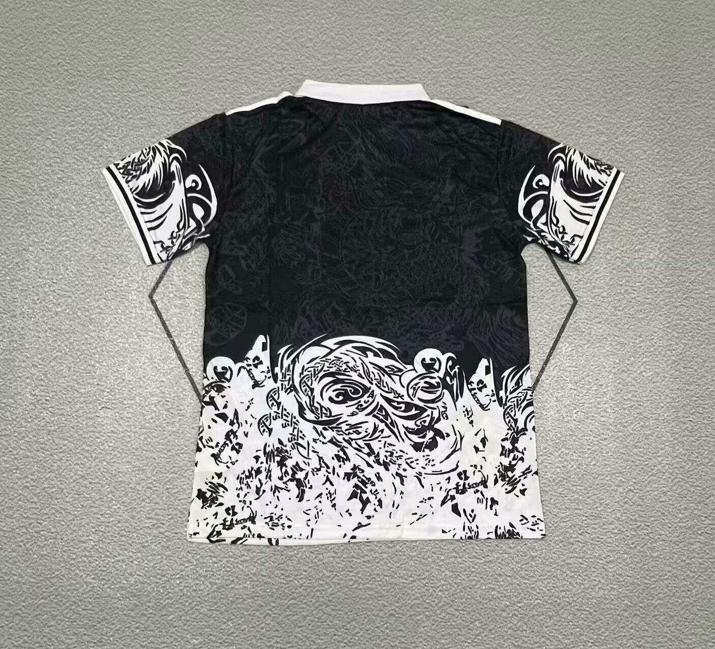 Real Madrid Special 'Black White Dragon'