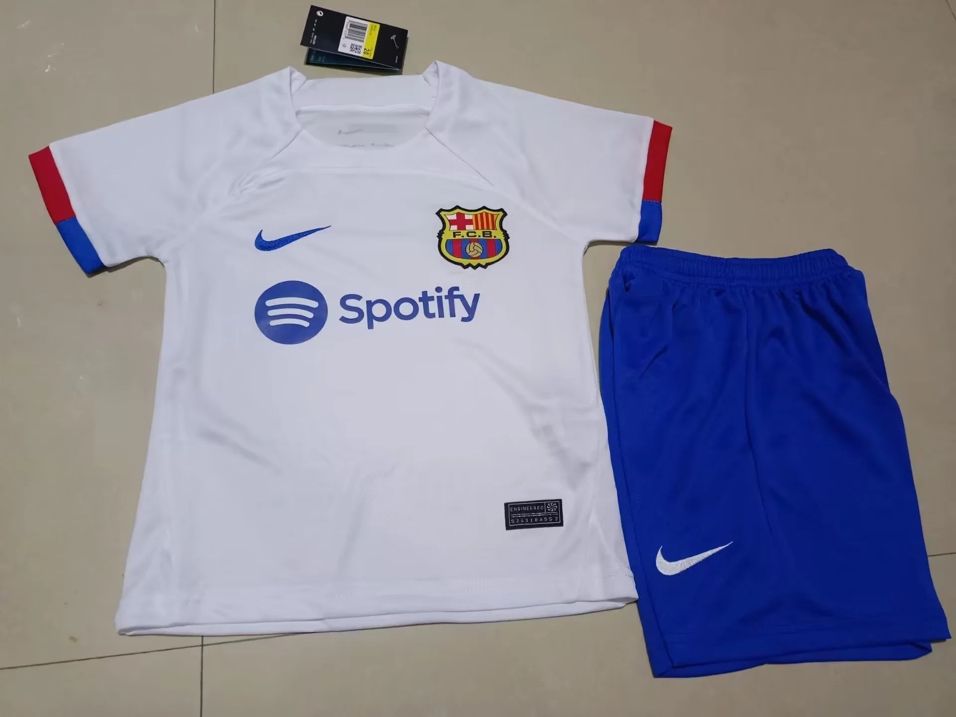Barcelona KIDS Away 23/24