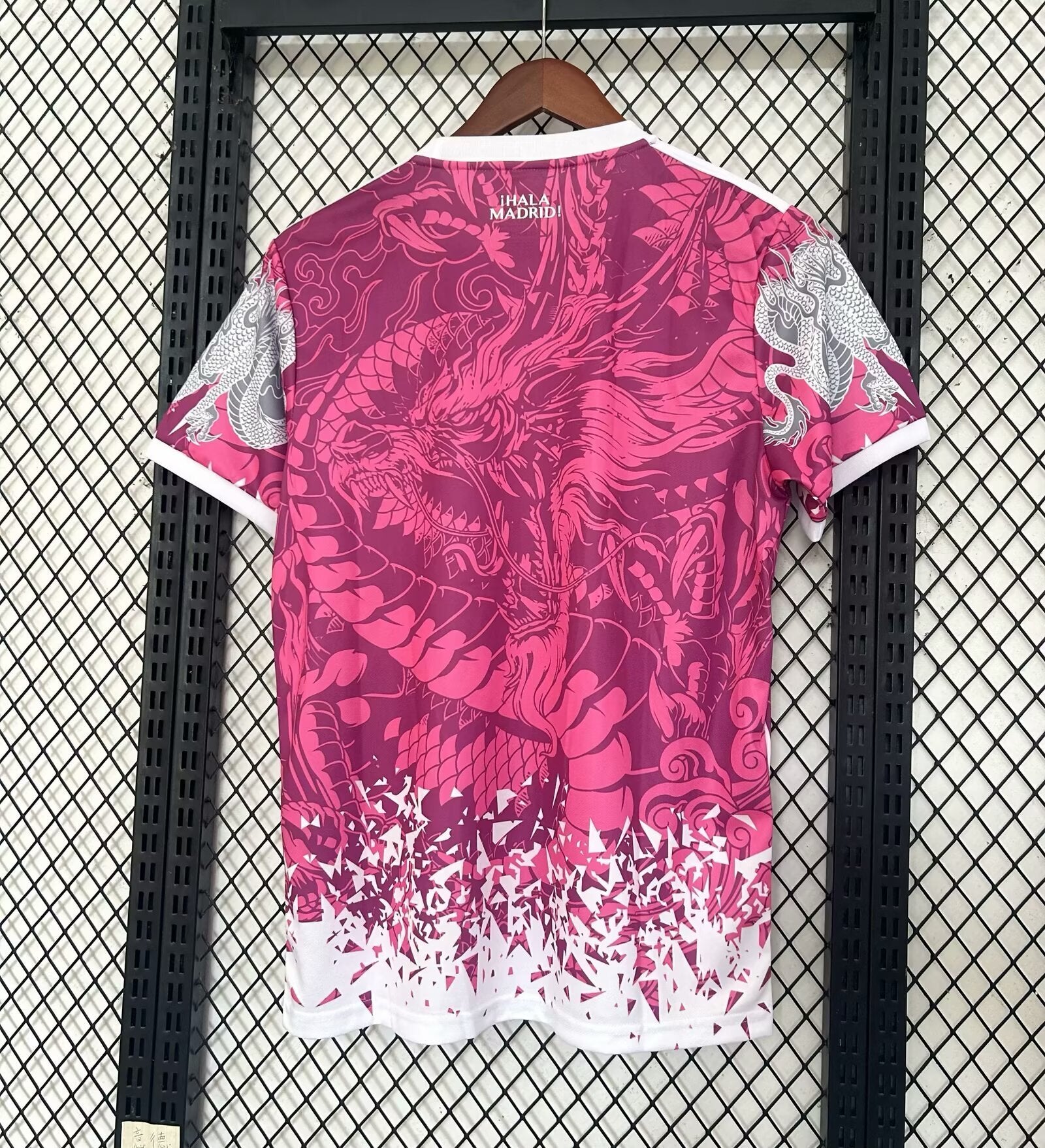 Real Madrid Special 'Pink Dragon'
