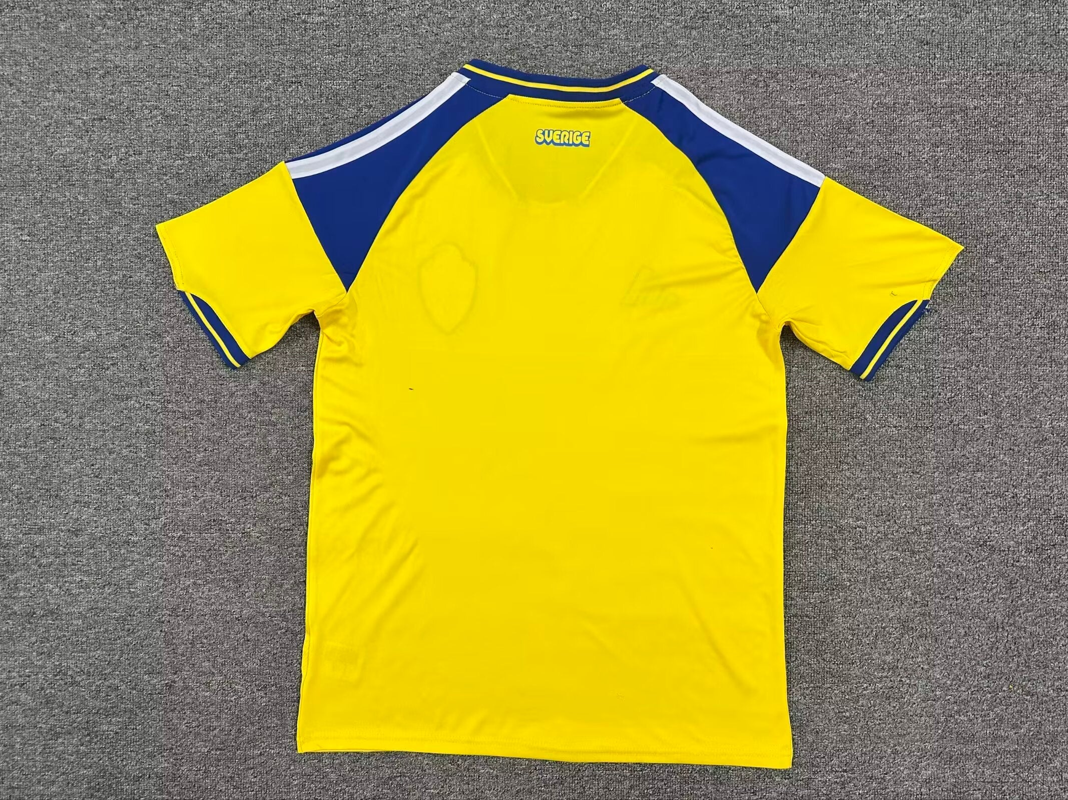 Sweden Home 26/27