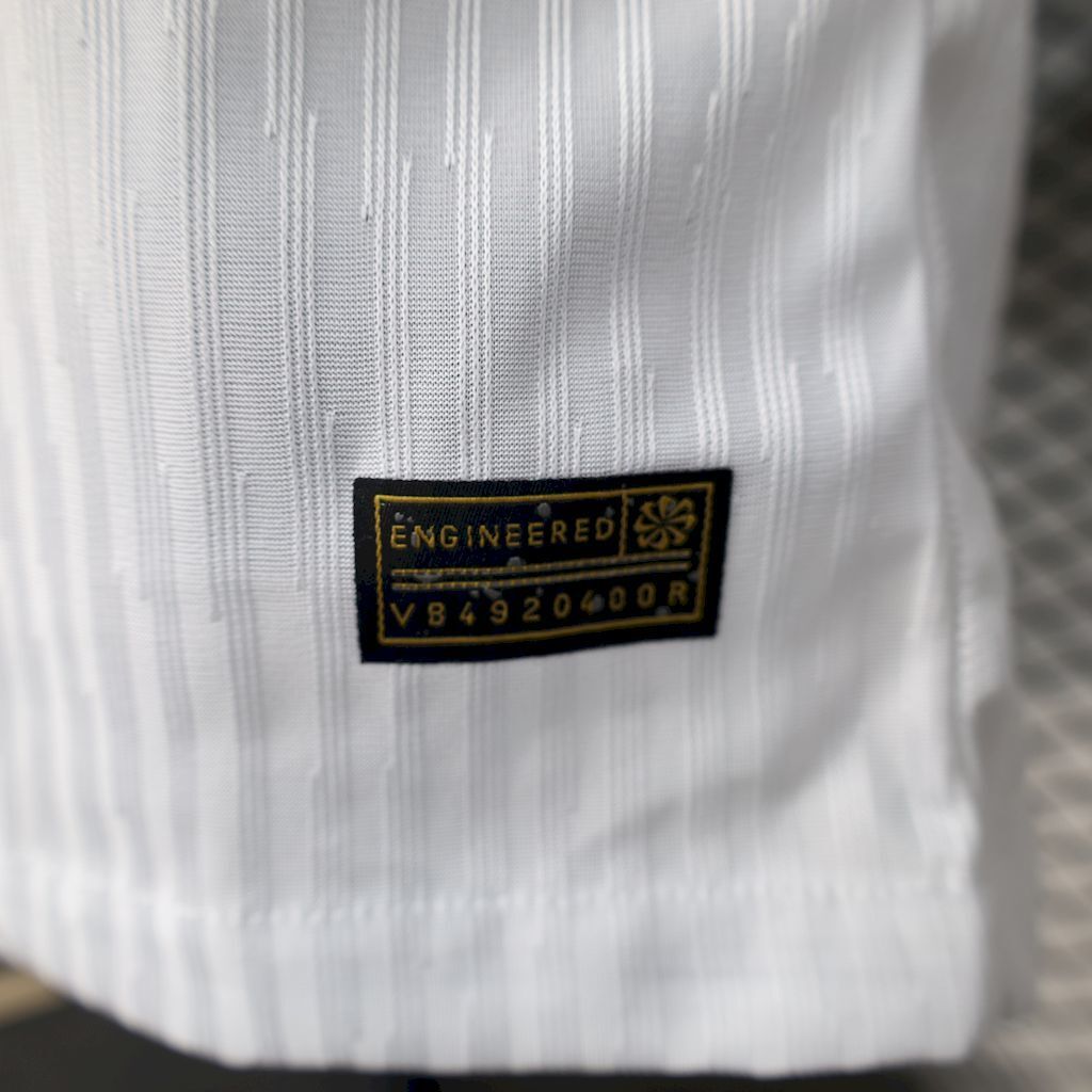 Tottenham White Gold Snake Special 25/26