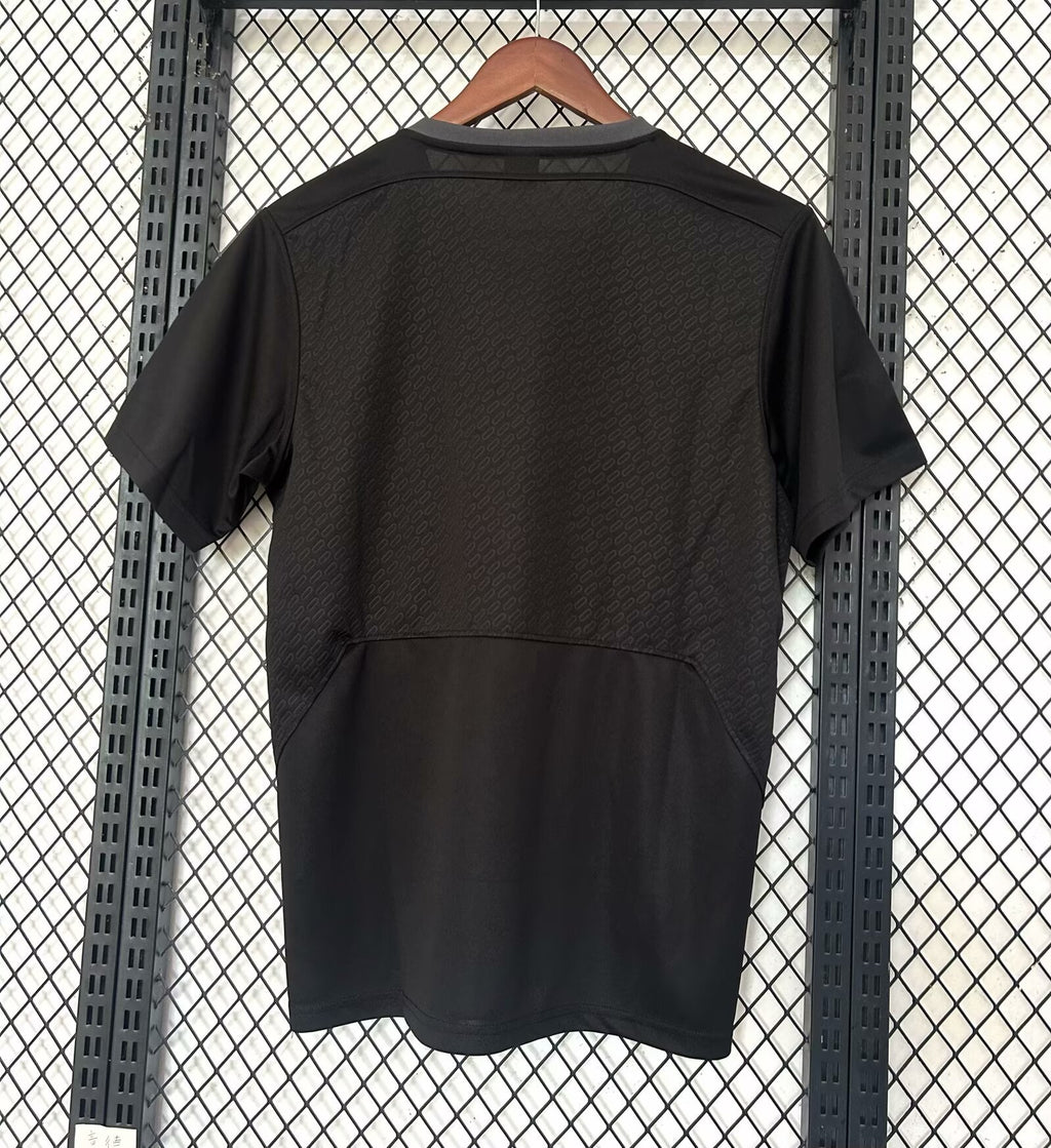 Liverpool Retro Kit 04/05