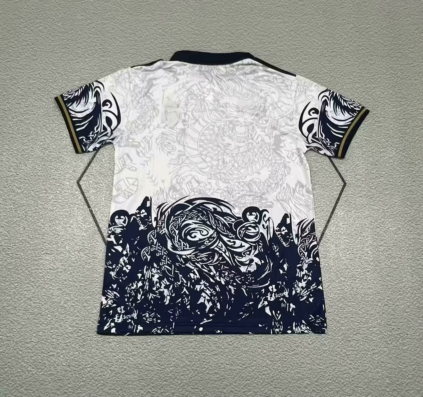 Real Madrid Special 'White Black Dragon'