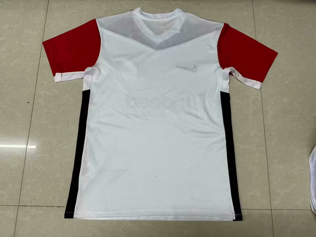 Frankfurt Home 24/25