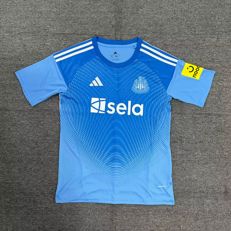 Newcastle Goalkeeper kit 25/26