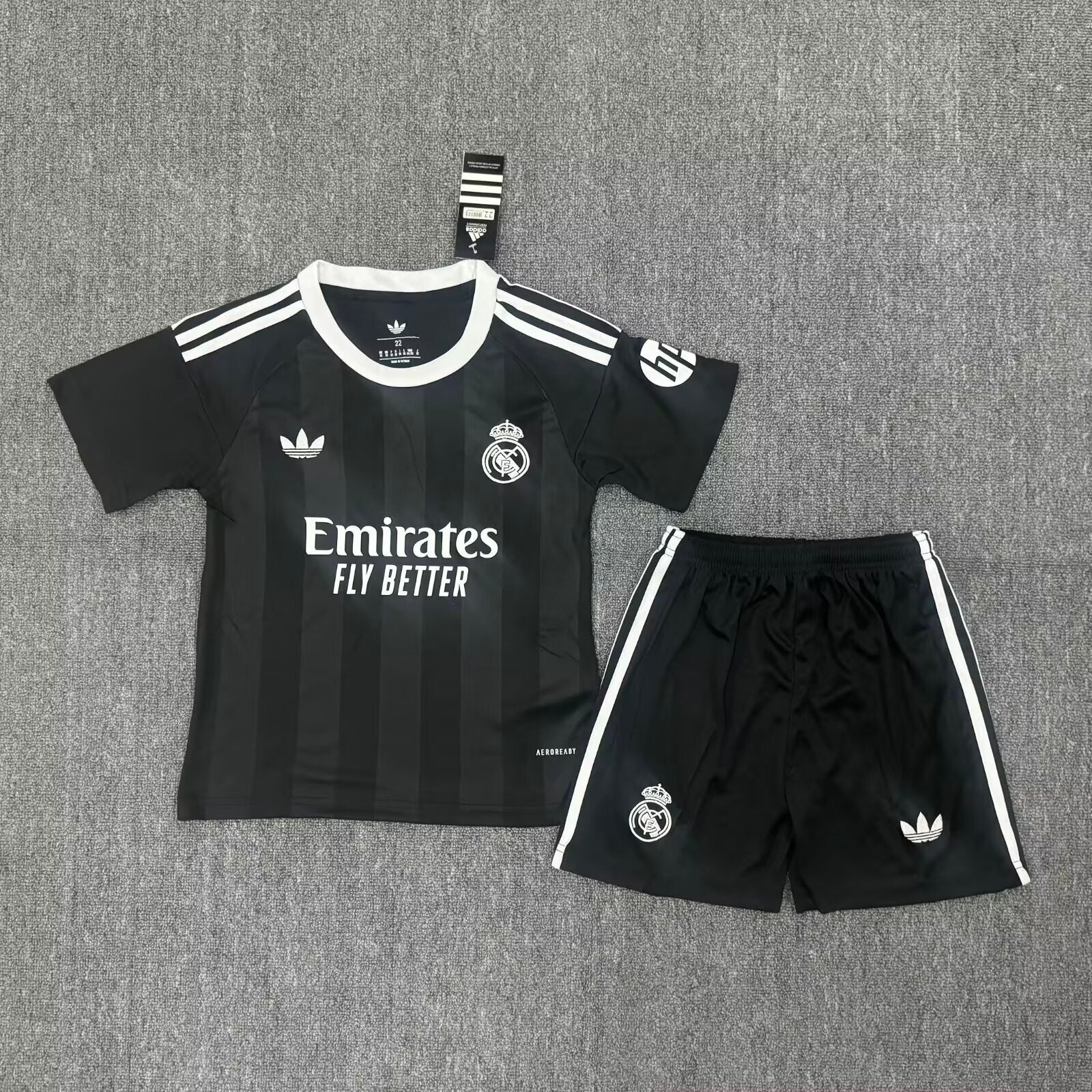 Real Madrid Goalkeeper KIDS kit 25/26